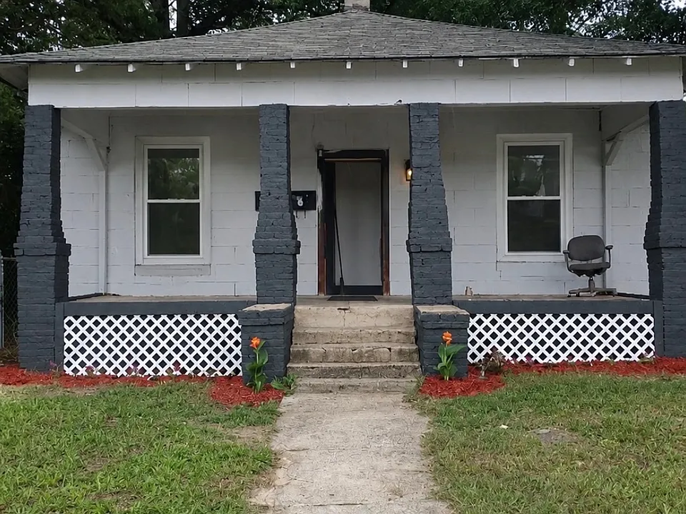 2341 Parker Ave