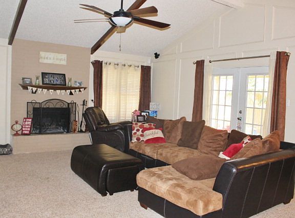 3rd image of 1213 Mimosa Cir