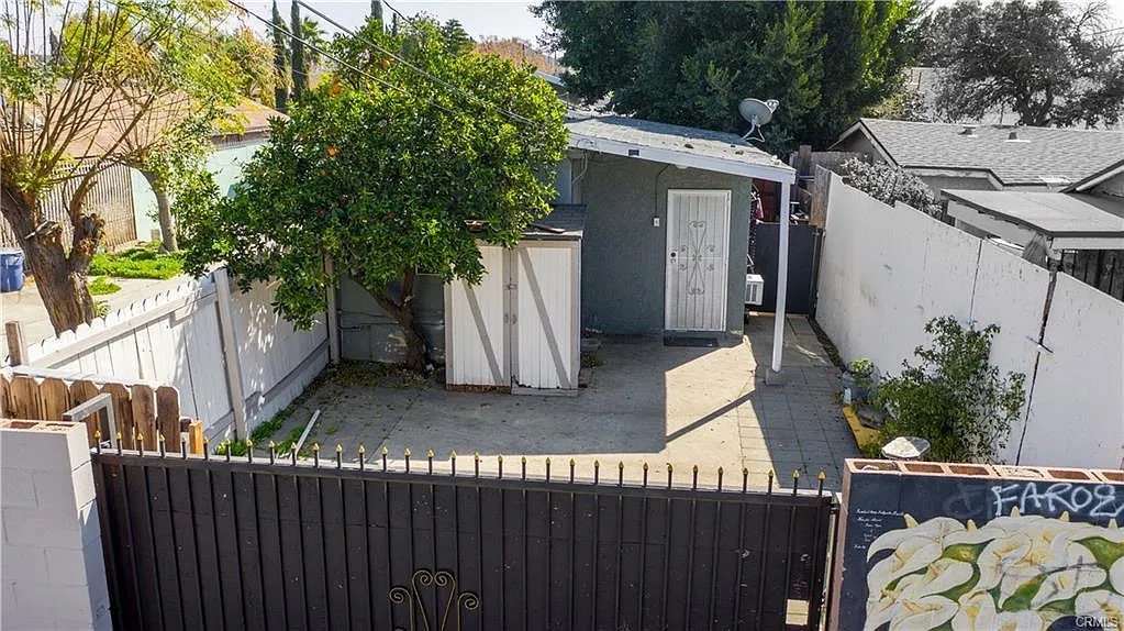 1 bed, 594 sqft, $2,000 — Photo 1