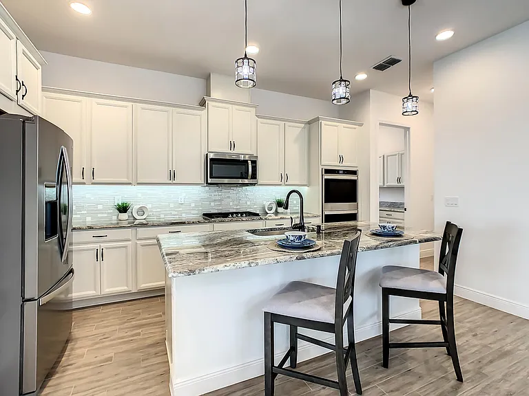 15707 Vetta Dr — Photo 68