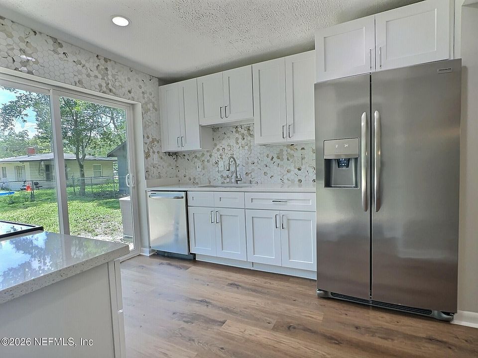 1st image of 8111 HAMMOND Boulevard