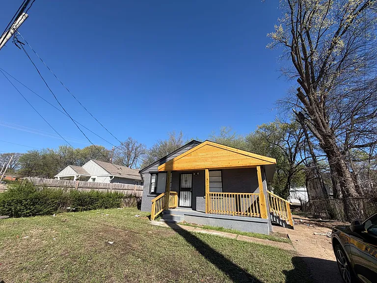 2982 Hale Ave — Photo 1