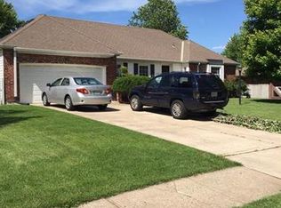 3702 NE Shady Lane Dr, Gladstone, MO 64119