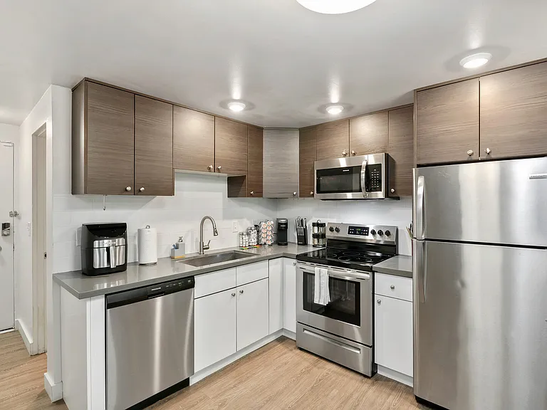 Bellevue Way SE — Photo 12