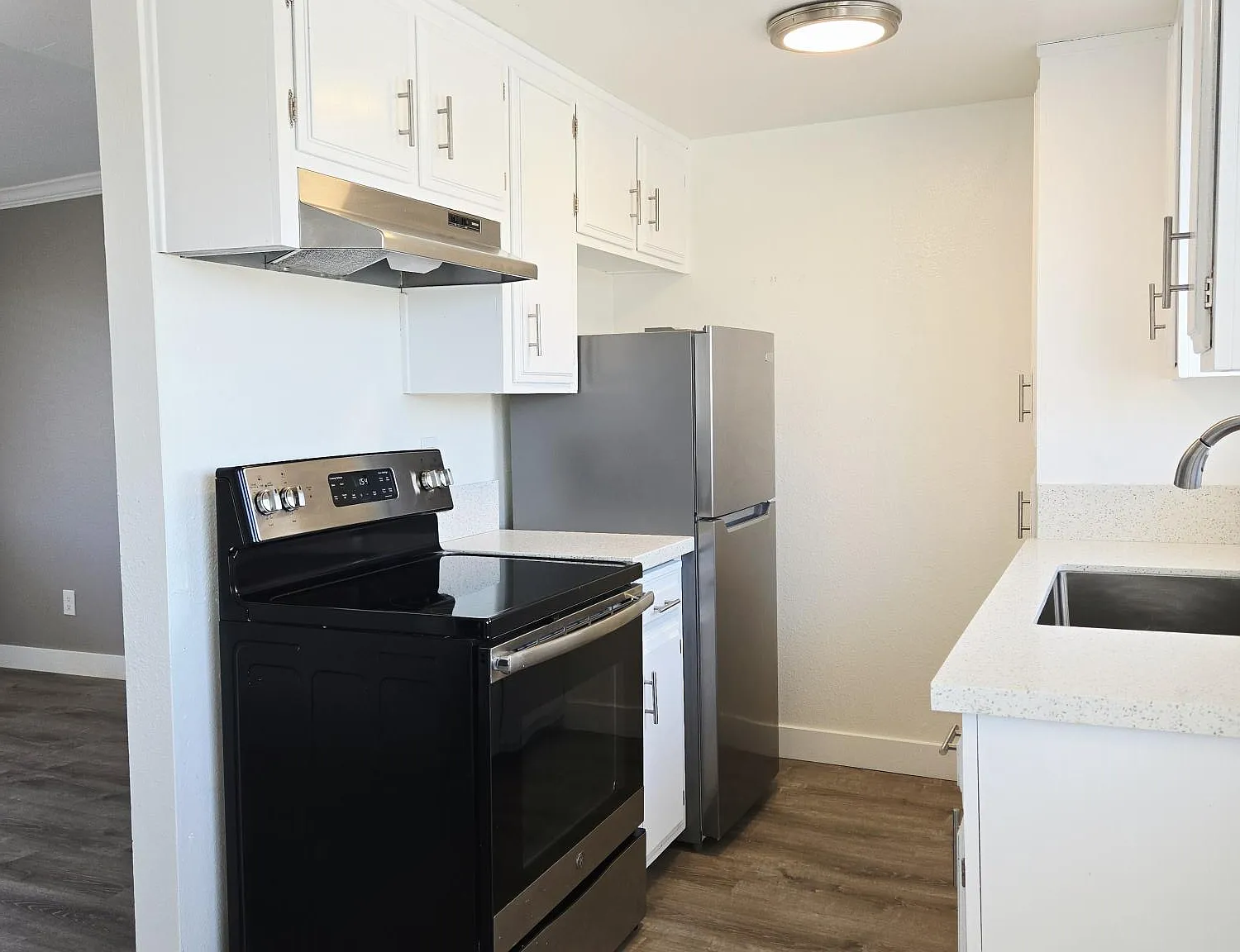 1 bed, 650 sqft, $1,790 — Photo 3