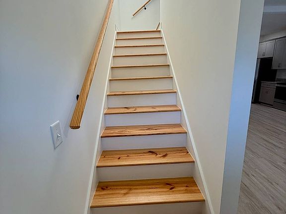 5th image of 308 2nd St