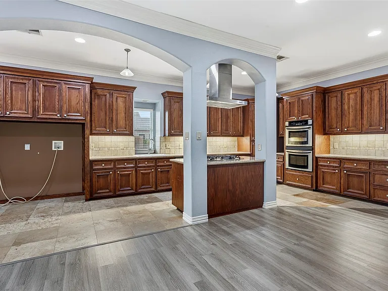 2535 Broadway St — Photo 12