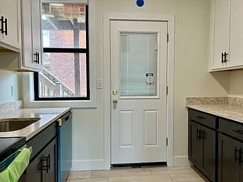 4565 Trumbull St #3 — Photo 17