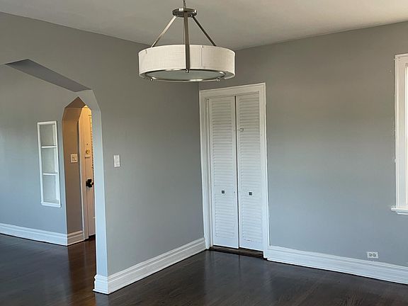 2nd image of 11630 S Artesian Ave Floor 3
