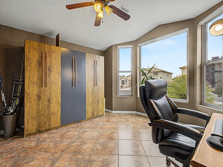 12410 N Echo Valley Dr — Photo 24