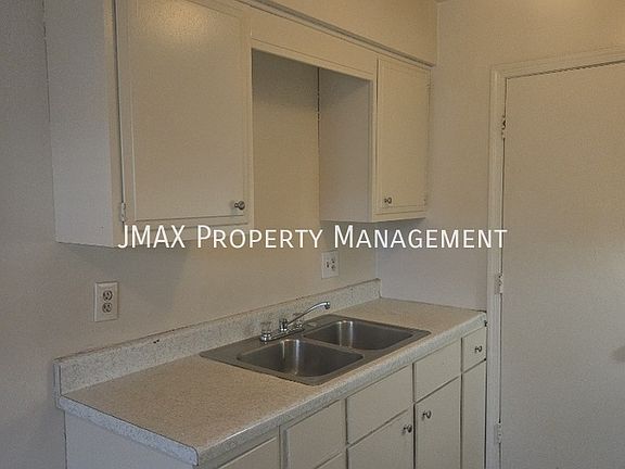 3rd image of 801 Westside Blvd NW APT D