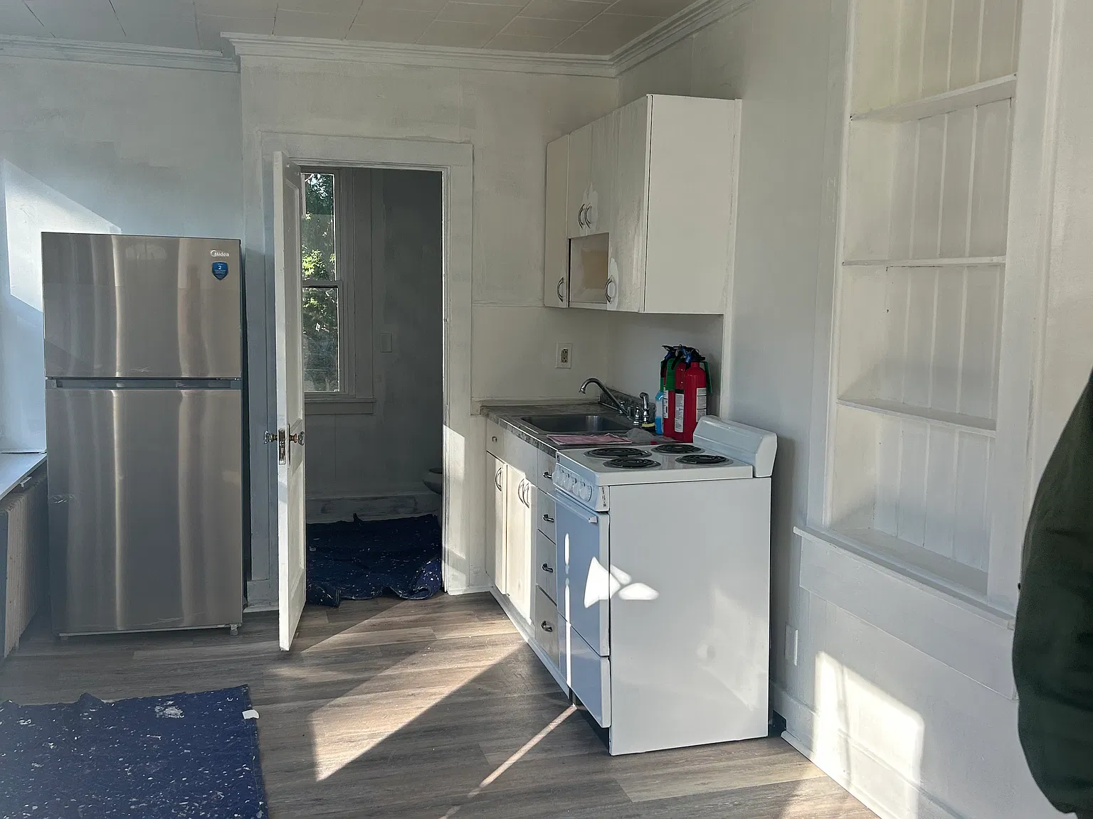Studio, 400 sqft, $700 — Photo 4