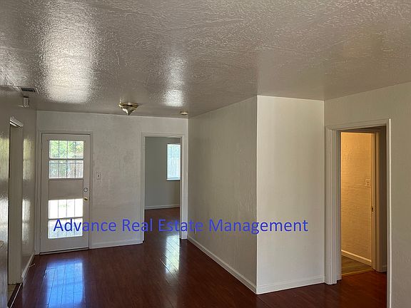 4th image of 4711 39th Ave