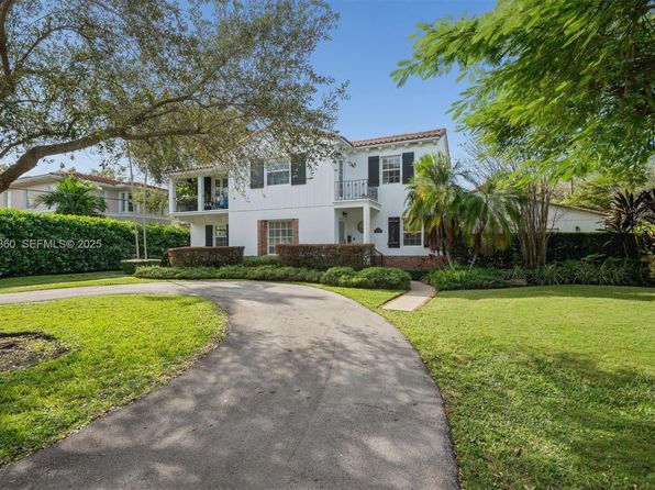 3002 Segovia St #3002