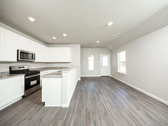 2nd image of 2541 Hawks Eye Dr