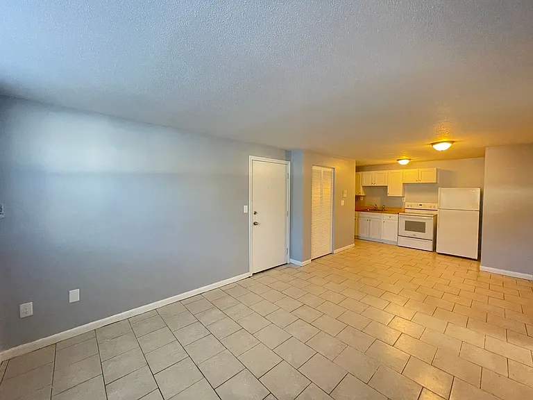 181 Loudon Rd #302 — Photo 8