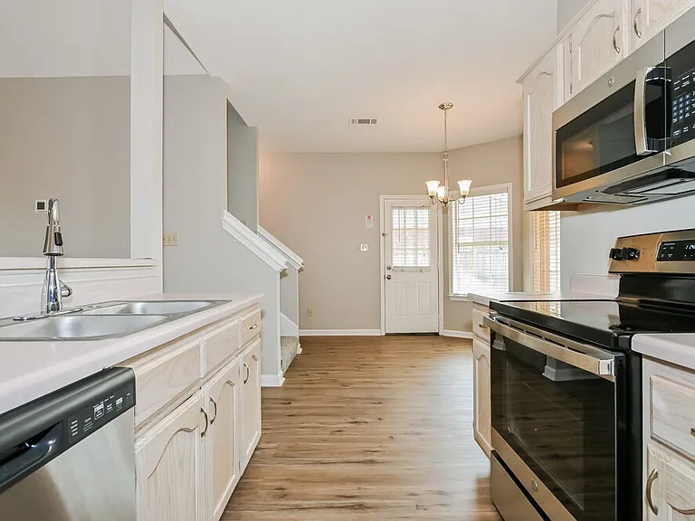 8713 Citrus Bend Dr — Photo 7