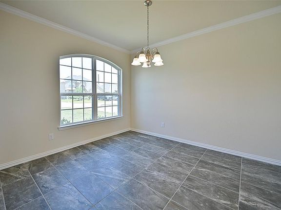 4th image of 1810 Benbrook Hollow Ln