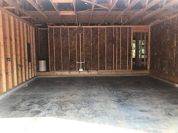 5th image of 723 S Bomar Ave