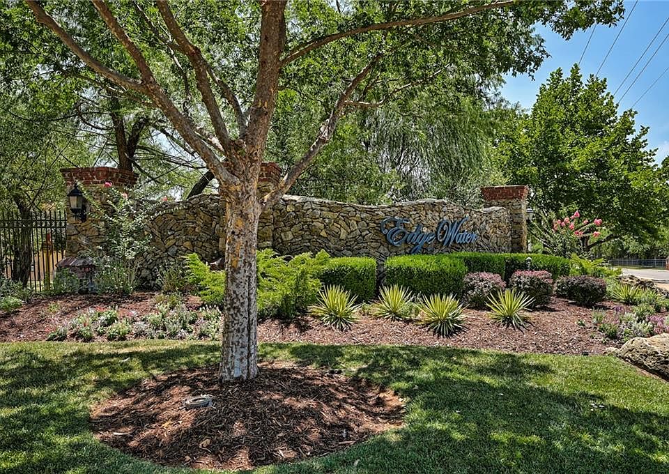 1st image of 6021 Newport Dr