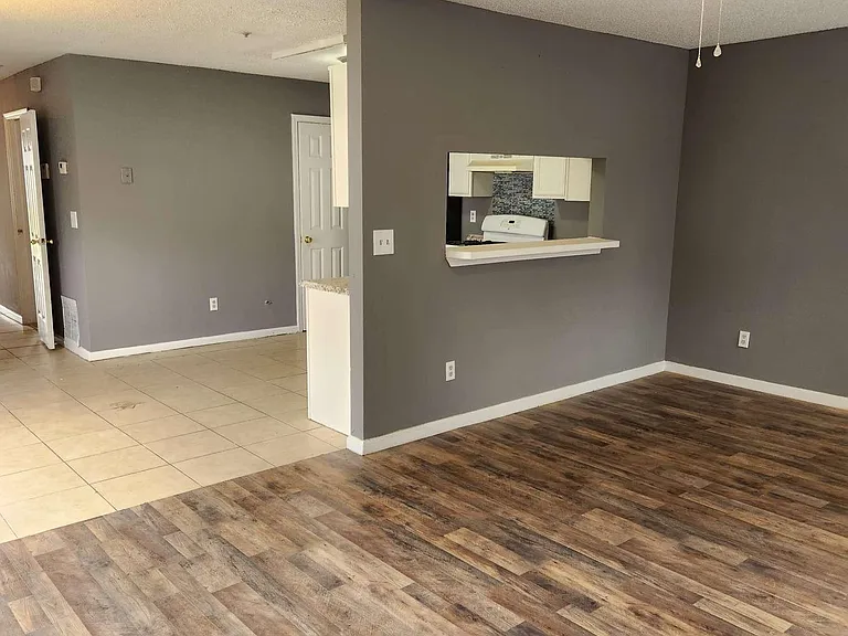 3439 Lehigh Way — Photo 4