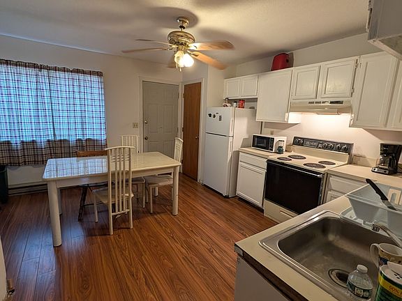 3rd image of 176 Lincoln Street #3