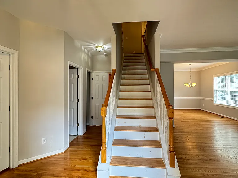 205 Laurens Way — Photo 16