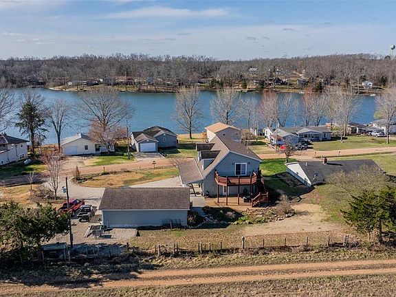 2nd image of 145 N Lake Dr