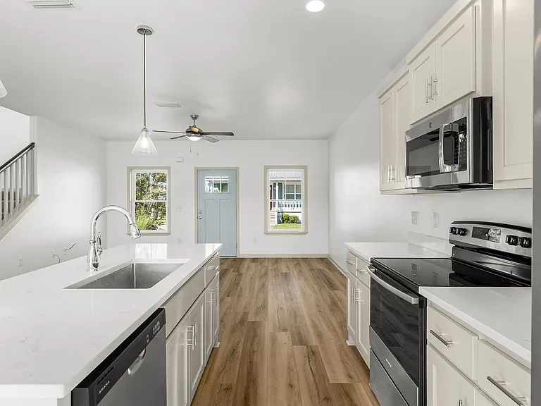 315 N Gay Ave — Photo 9