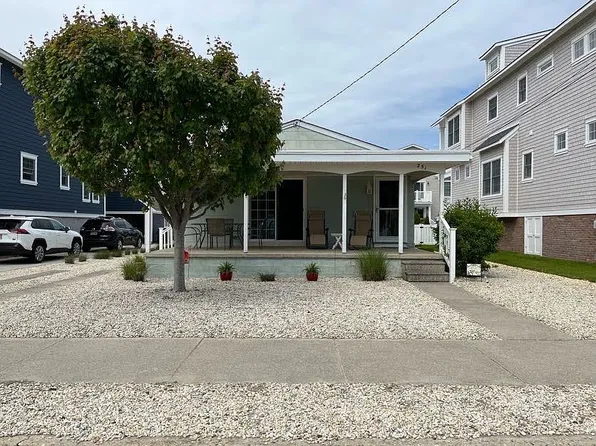 251 16th St, Avalon, NJ 08202