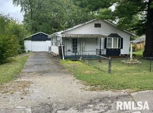 2908 S 13th St, Springfield, IL 62703