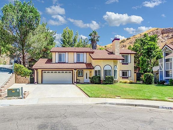3rd image of 14952 Tulipland Ave