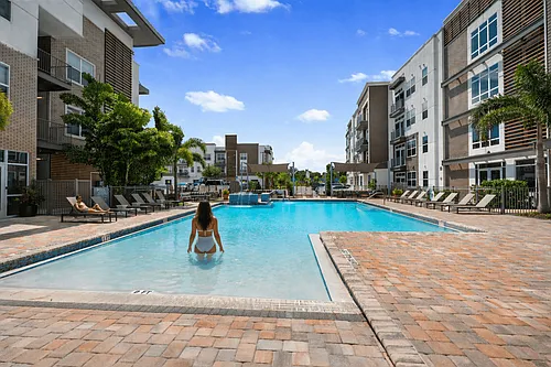 10X Tarpon Springs Photo 1