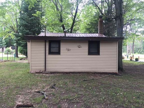 2nd image of 4946 Maplewood Dr