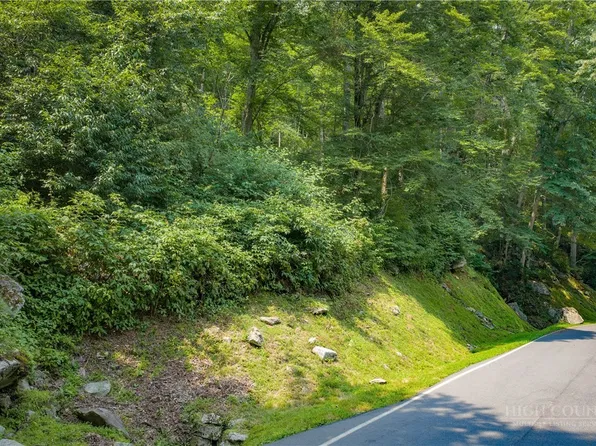1040 Club Cliffs Drive, Linville, NC 28646