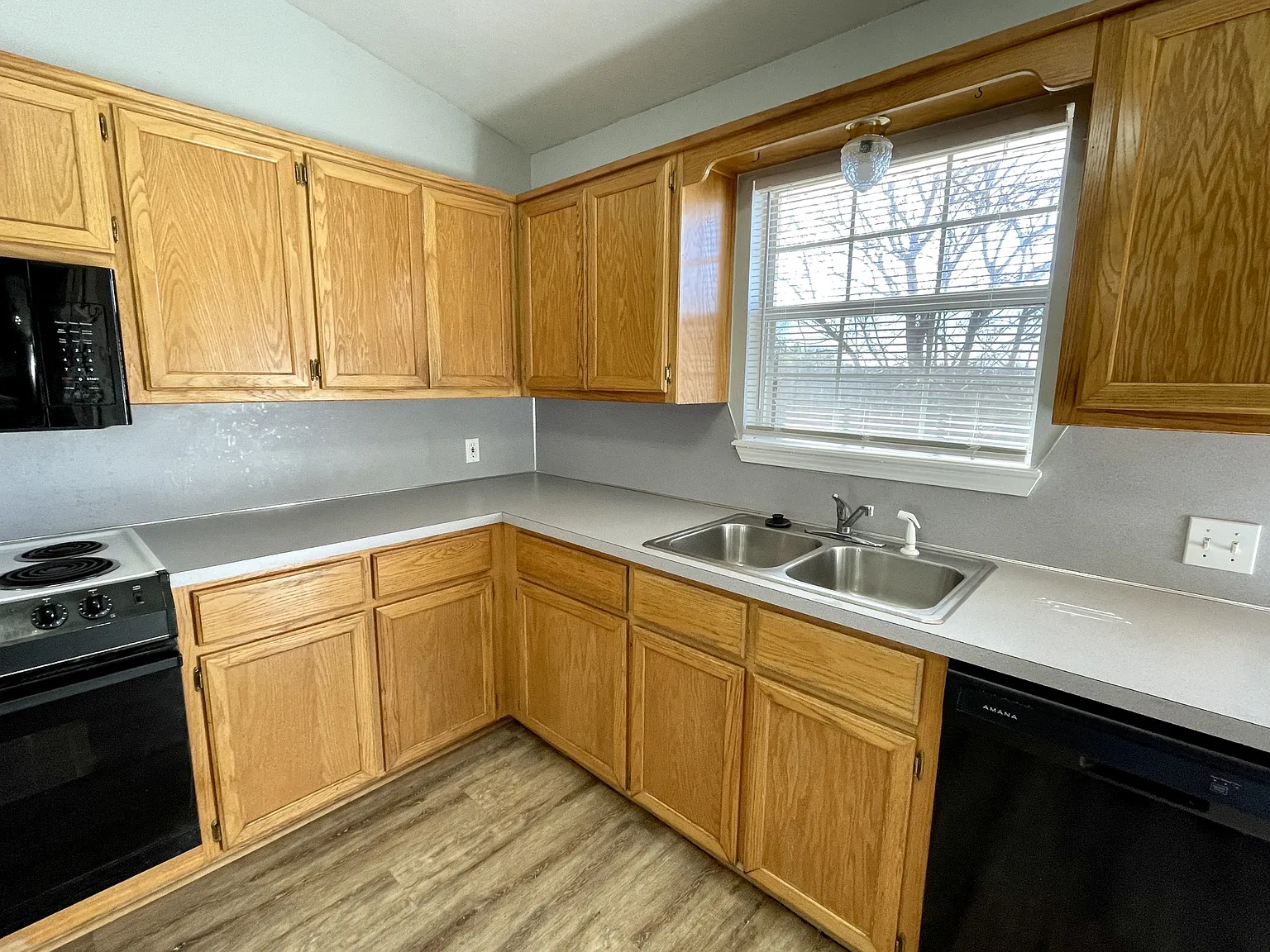 2301 Cimmaron Drive - 1 — Photo 2