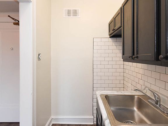 3rd image of 5301 N Ashland Ave #802