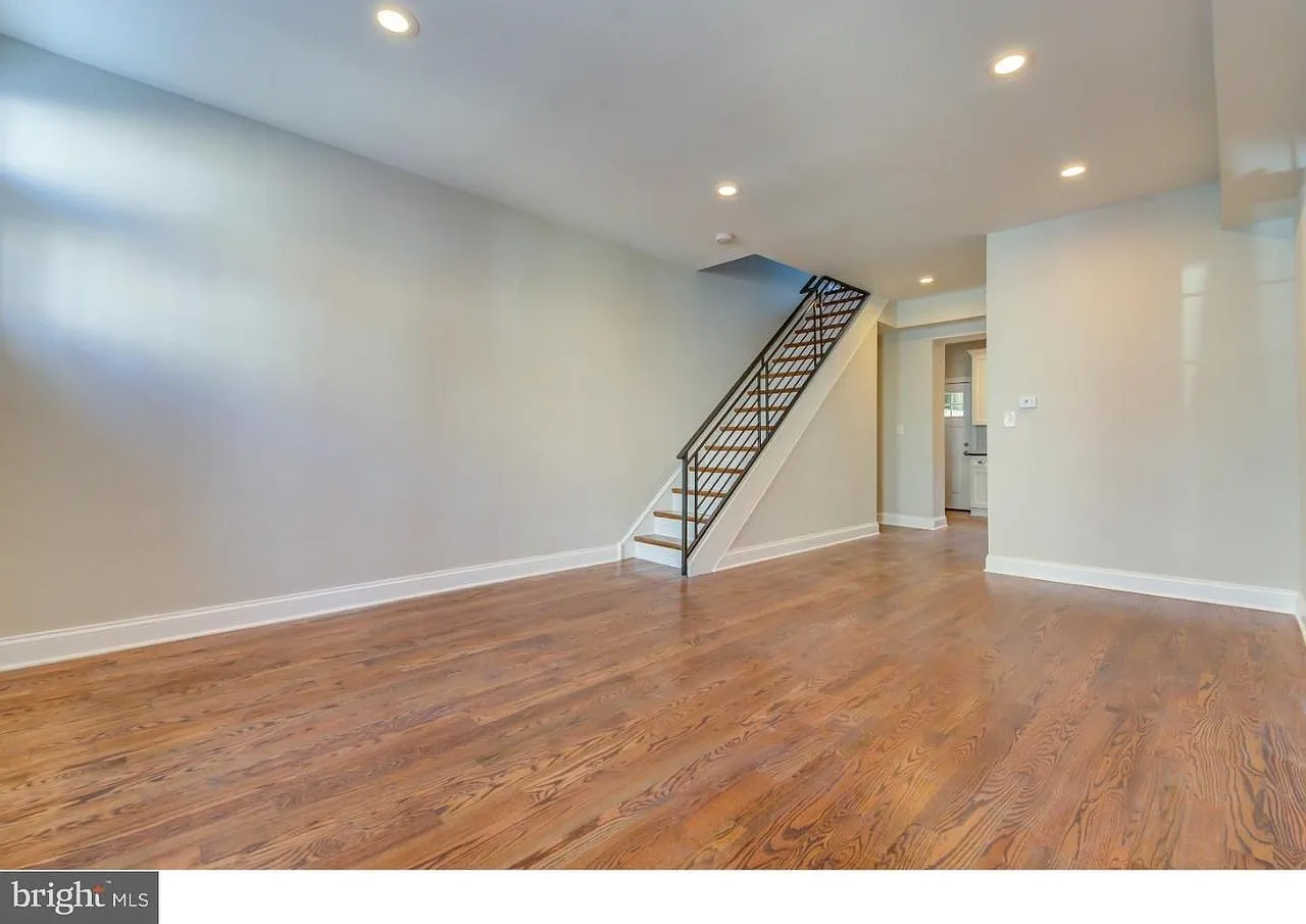 1820 Fernon St — Photo 3