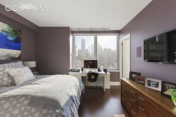 Sold by Compass | media 8