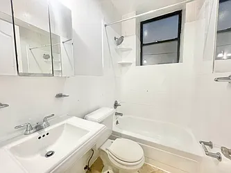 Rented by Century 21 Premier 