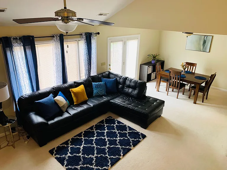 219 Woods Edge Ct — Photo 10