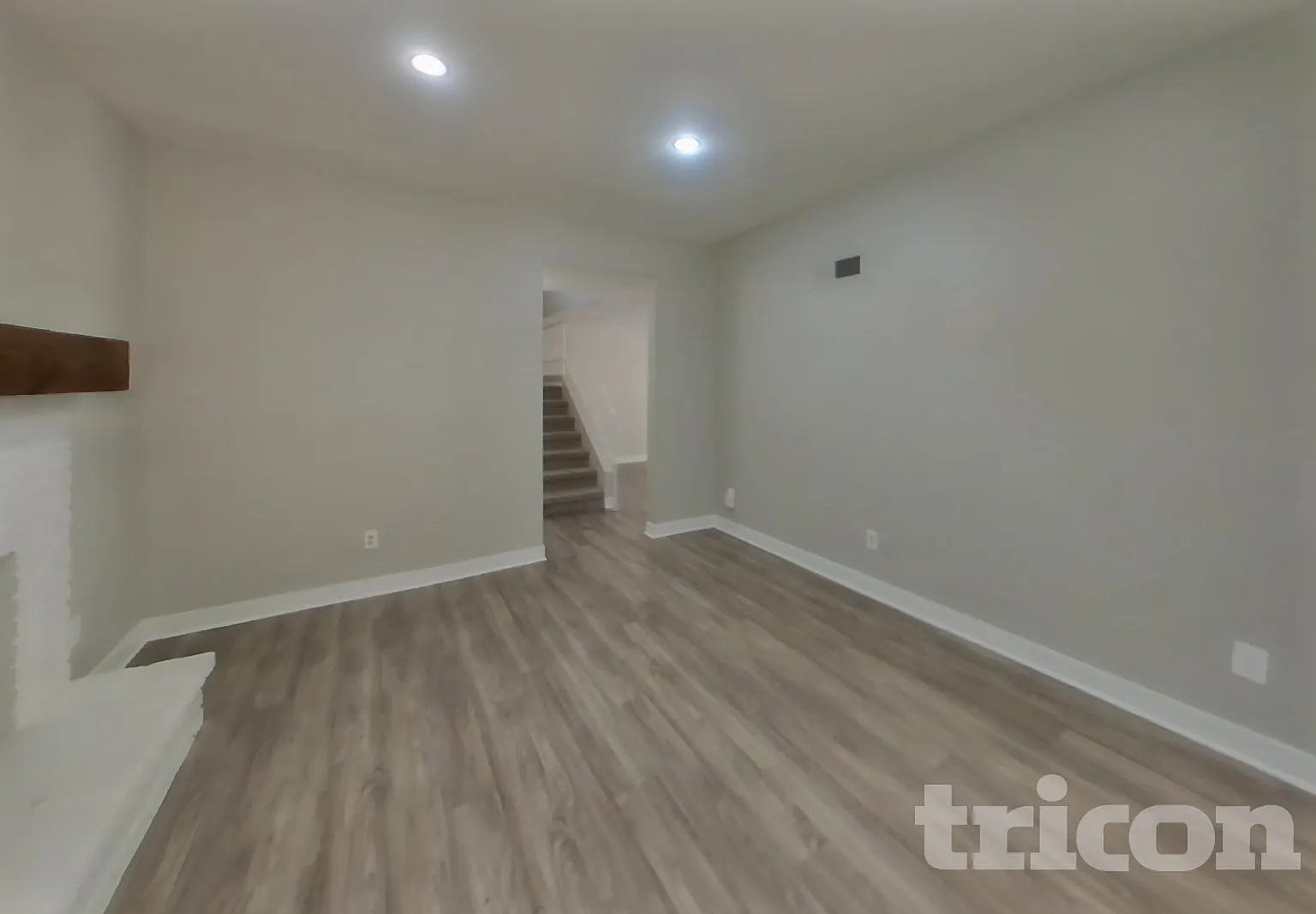 6340 W Mercer Lane Glendale AZ — Photo 2