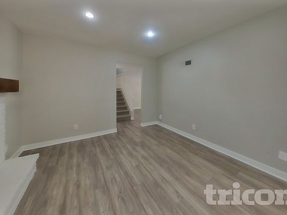 2nd image of 6340 W Mercer Ln