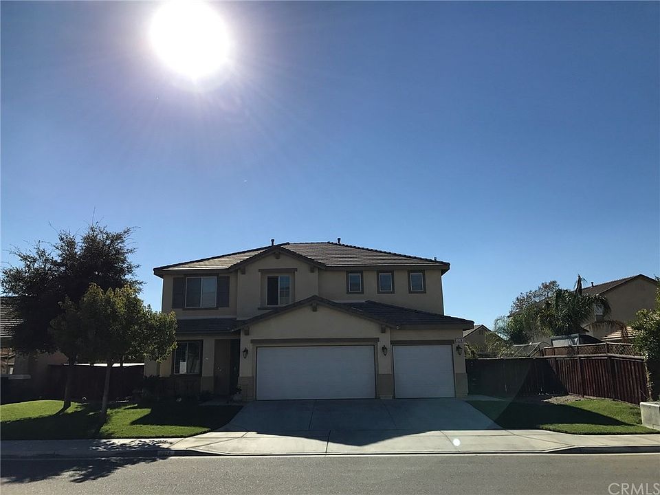 1st image of 1574 Chardonnay Pl
