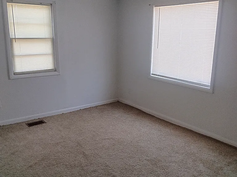 3103 Bolton St — Photo 4