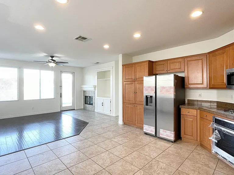 5218 Mariner Dr — Photo 8