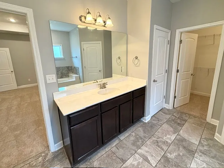 8618 Ainsley Cv — Photo 6
