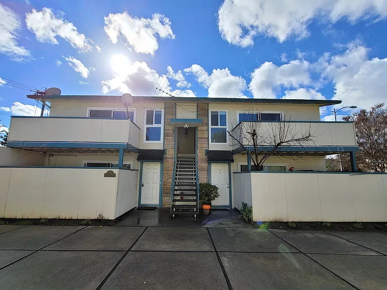 10218 Park Cir E #1 — Photo 13