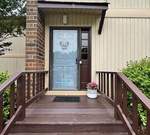4th image of 2214 Mount Haven Dr APT 9