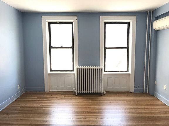 4th image of 2172 43rd St APT 2F